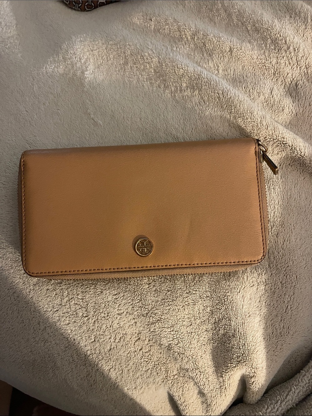 Tory Burch Camel/Tan Leather Zip Wallet with Gold Logo